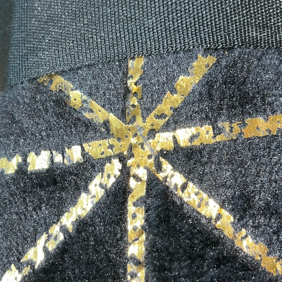 Luxe Collection Metallic Blanket - Picture 2 of 6